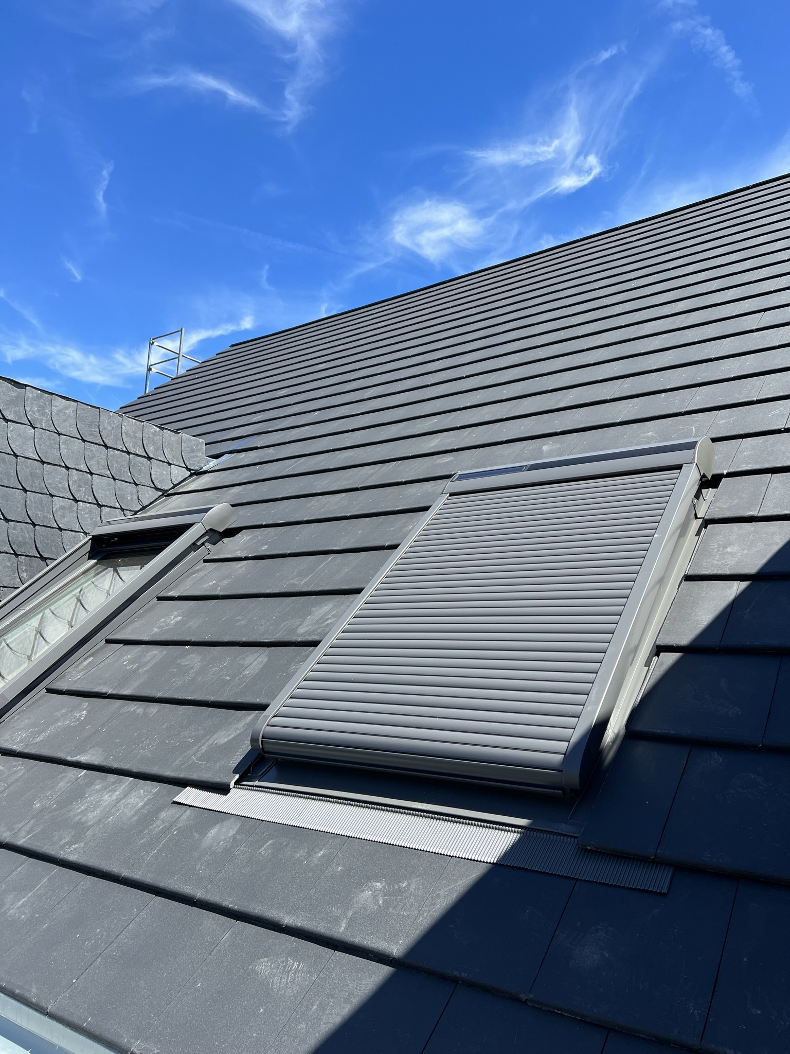 VELUX Dachfenster mit Solar-Rollladen